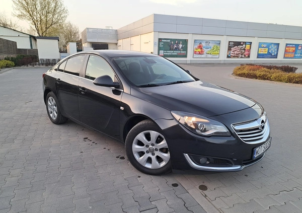 Opel Insignia cena 28900 przebieg: 290000, rok produkcji 2013 z Otwock małe 211